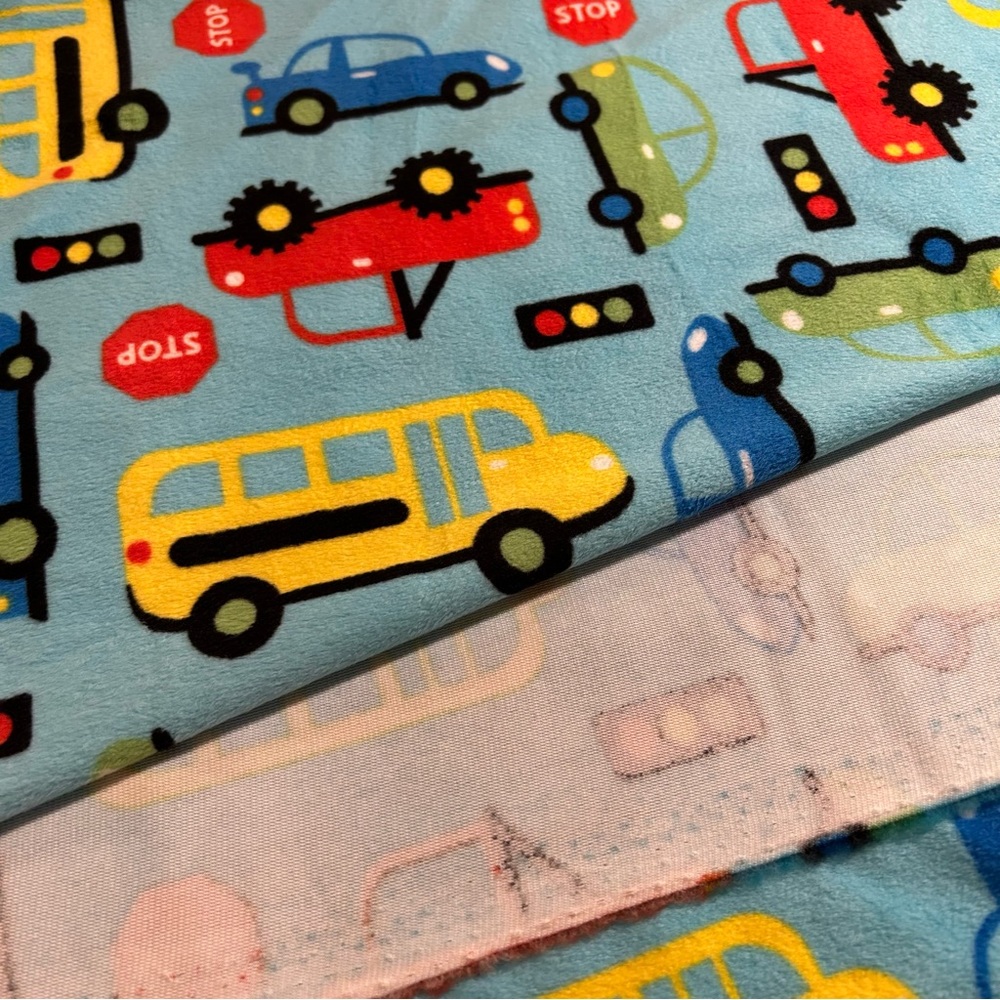 2 yds Velour Fabric Cars & Trucks (F01) - Picture 3 of 3